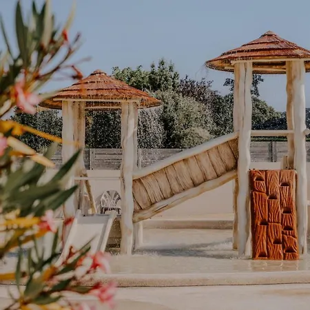 Kemp Mobil-home Familial Avec Terrasse A Bernerie-en-retz - Api-1-52-1409 *