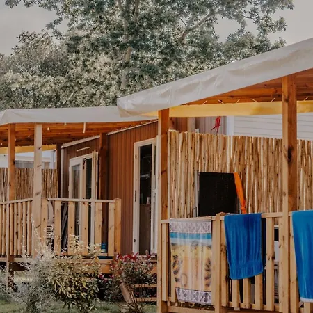 Mobil-home Familial Avec Terrasse A Bernerie-en-retz - Api-1-52-1409 * Ла-Бернери-ан-Рец