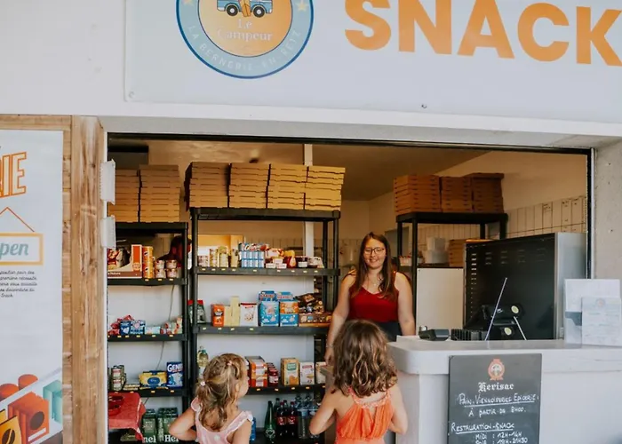 Kemp Mobil-home Familial Avec Terrasse A Bernerie-en-retz - Api-1-52-1409 *