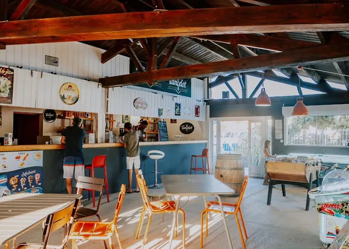 Mobil-home Familial Avec Terrasse A Bernerie-en-retz - Api-1-52-1409 * La Bernerie-en-Retz