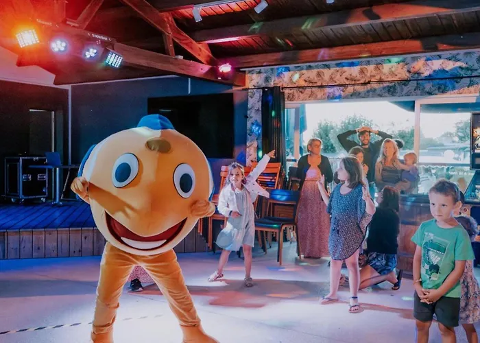 Mobil-home Familial Avec Terrasse A Bernerie-en-retz - Api-1-52-1409 * La Bernerie-en-Retz