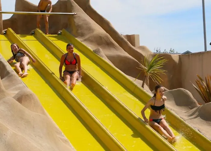 Kemp Mobil-home Familial Avec Terrasse A Bernerie-en-retz - Api-1-52-1409